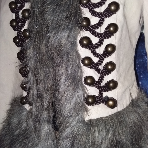 Cream corduroy gray fur jacket with military style - Picture 6 of 7